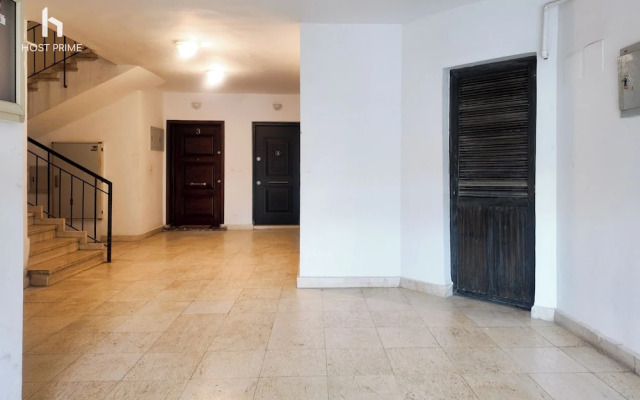 Grand Stay Apartment in Rehab City