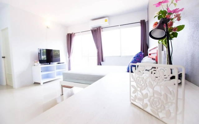 Room 9 Residence - Adult Only