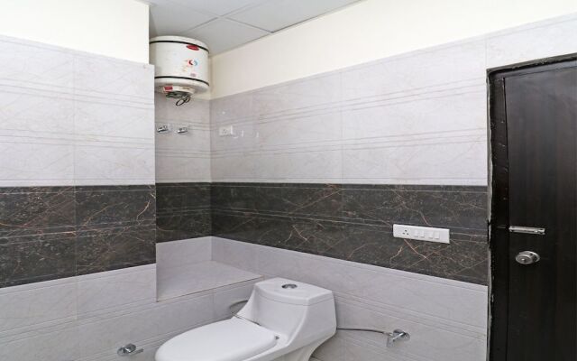 OYO 12472 Hotel Olive