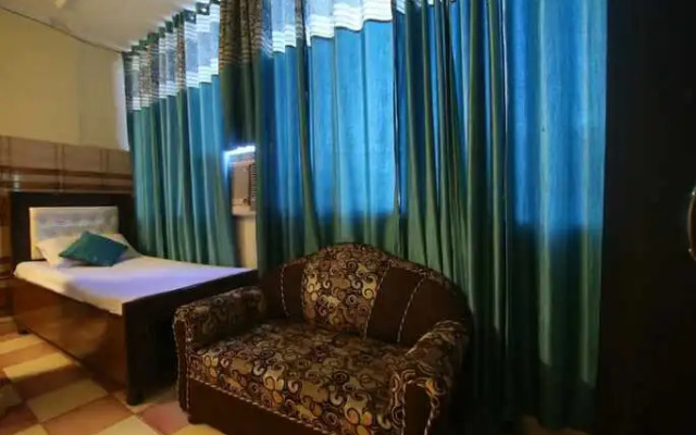 Goroomgo City Palace Chandigarh