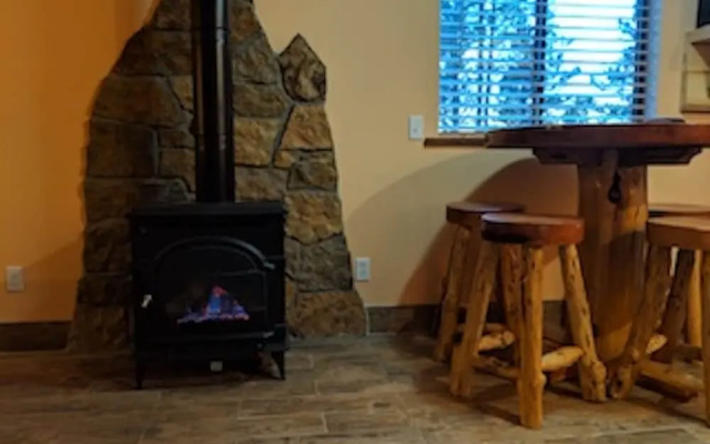 473 Mainsail 2 Bedroom Condo by RedAwning