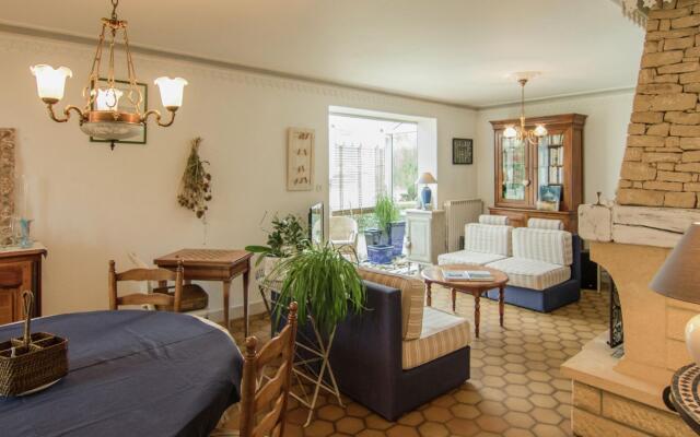 Cozy Villa in Saint-bonnet-la-rivière With Swimming Pool