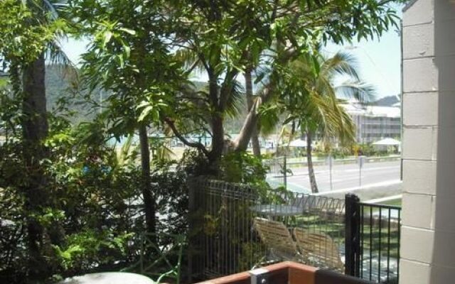 Seaview Apartments