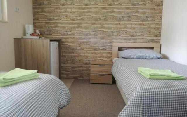 Riverside Guesthouse