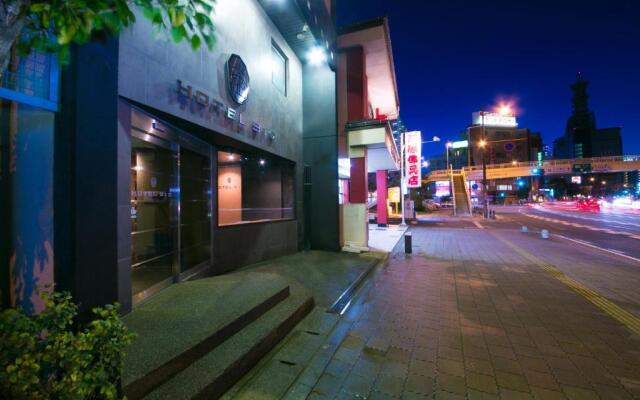 Hotel 910