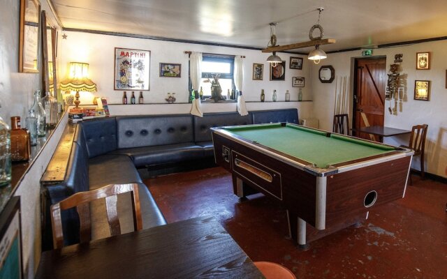 Cross Inn