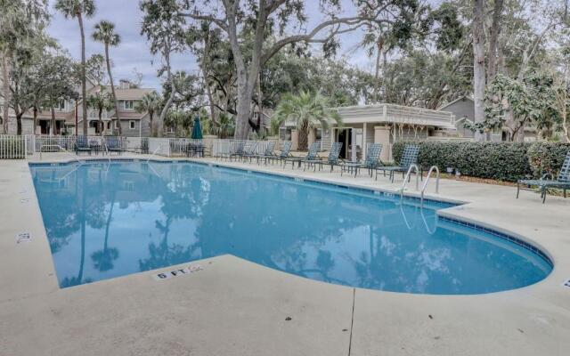 7655 Huntington Villas