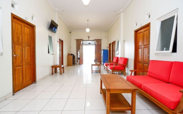 OYO 2428 Trision Hostel