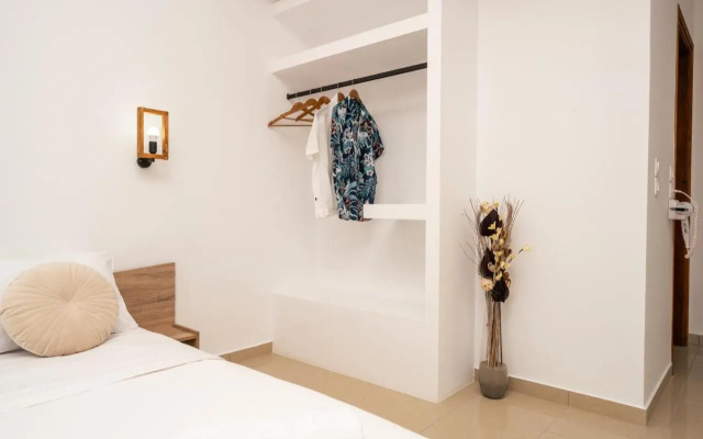 C est La Vie Rooms and Suites