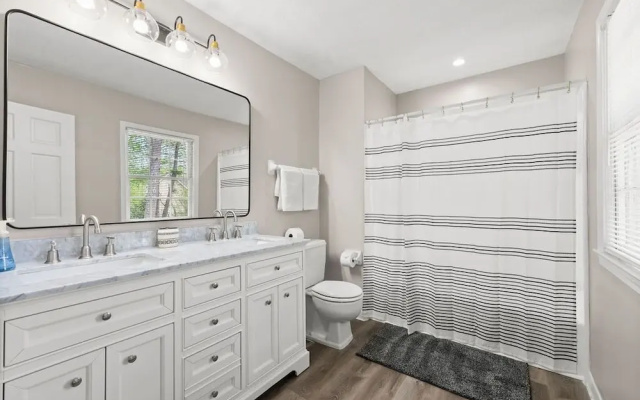 Beautiful Newly-renovated Home in Indian Hills