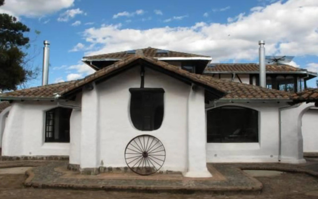 Sierra Alisos Hotel de Campo