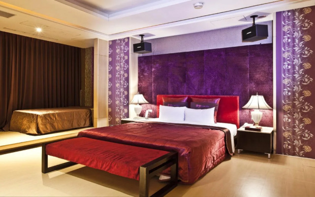 Gold Sand Motel
