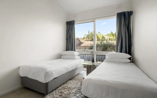 5-bed Haven With Pool Minutes From Beaches