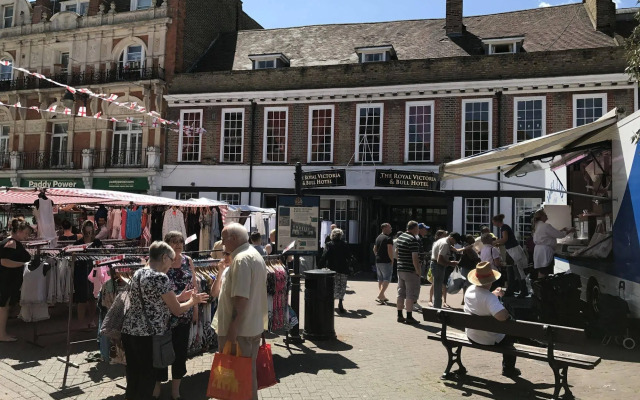 The Royal Victoria & Bull Hotel