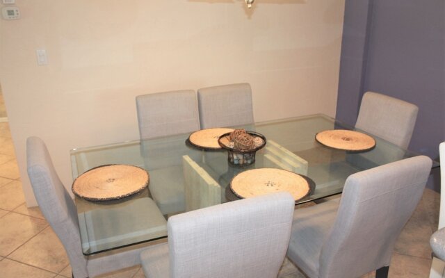 Jamaica Royale T64 - 2 Br Condo