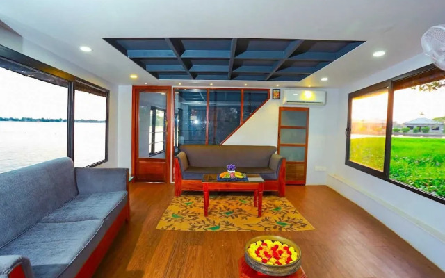 Double Decker Houseboat