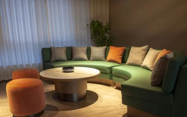 Bahrain Right Banner Villis Maple View Hotel