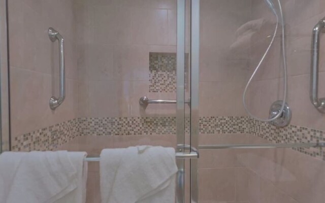 Castaways by Meyer Vacation Rentals