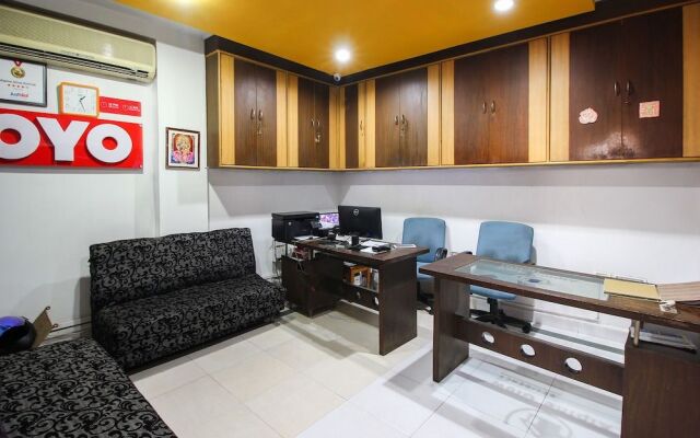 2006 Apartment Begumpet