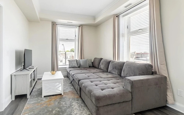 Rideau 2Br Signature Apartment Free Parking 2