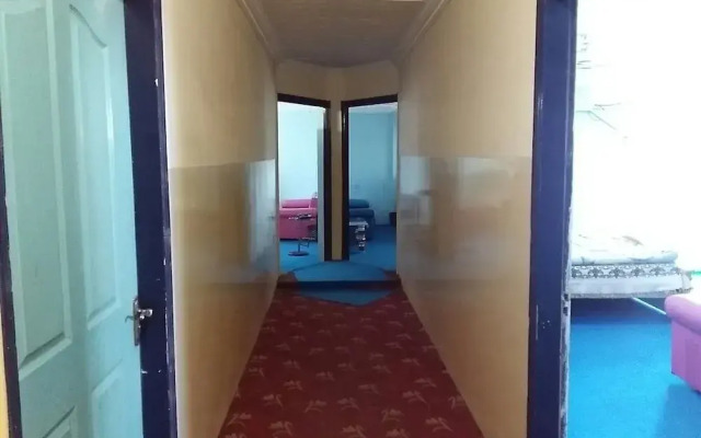 Hotel Paradise & Restaurent