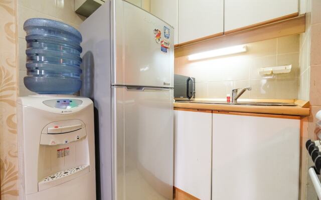 Classic Studio Park Royale Apartment Near Sudirman