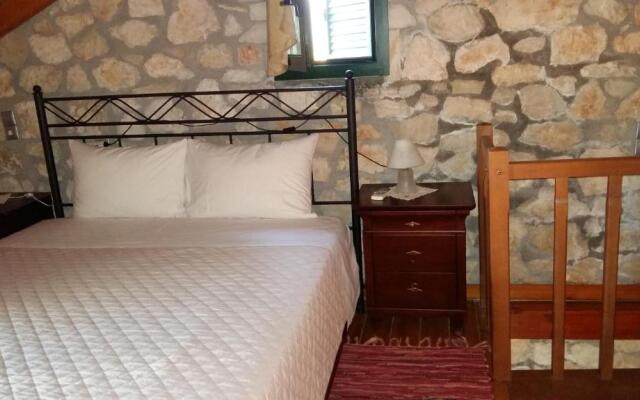 The Stone House-Zacharatos Nikolaos