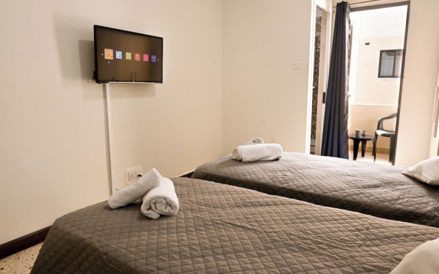 Cozy Ensuite Rooms