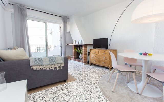 Townhouse with roof terrace 300m Arenal