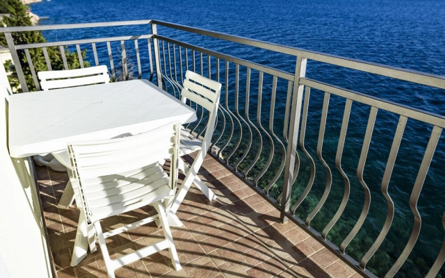 Toma - 5m From the sea With Parking - A2