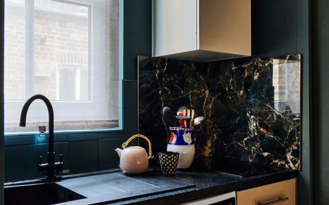 Stylish Portobello Road 2 Bedroom Easy Access