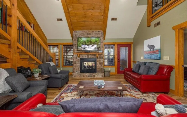 Luna Bear Lodge