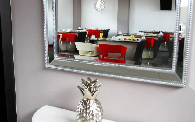 Hotel WLH Bogota - White Lighthouse