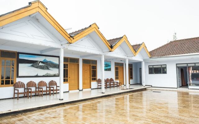 Penginapan Rizky by OYO Rooms