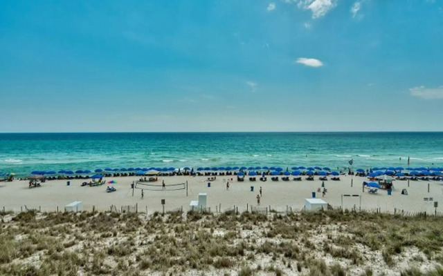 Emerald Beach 331 by RedAwning