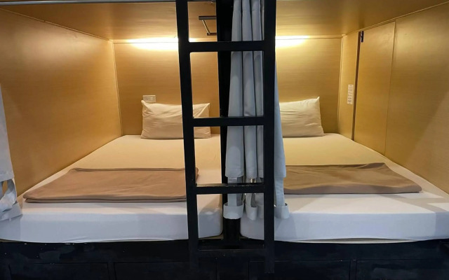 ORA Hostel Bangkok