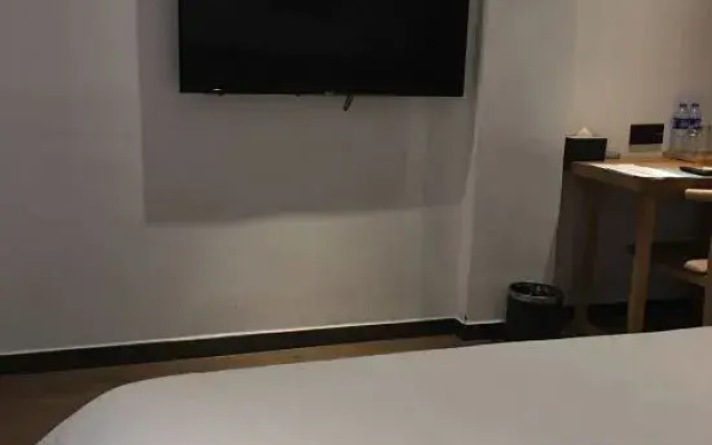 Moshe Hotel (Xihua Oriental International)