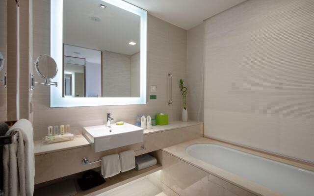 Junluxe Hotel Guangzhou Science City-Free Shuttle Bus Service to Guangzhou Canton Fair