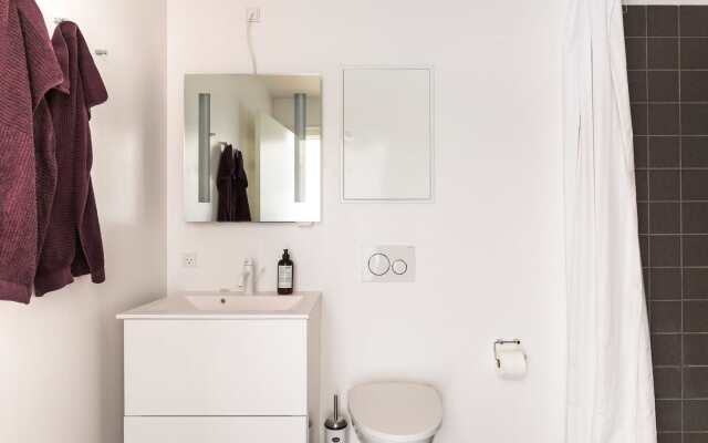 ★102m2 Scandinavian Design & Prime Location★ PROF Cleaning