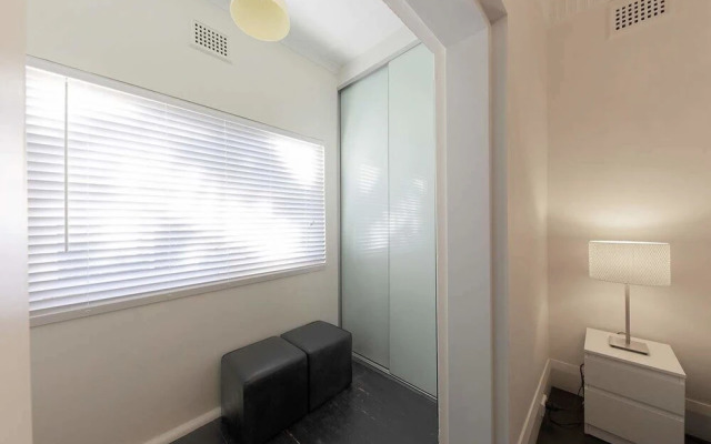 Bondi Beach Prime with Sunroom H405