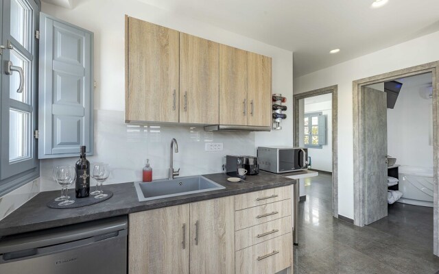 BlackStone Luxury Suites
