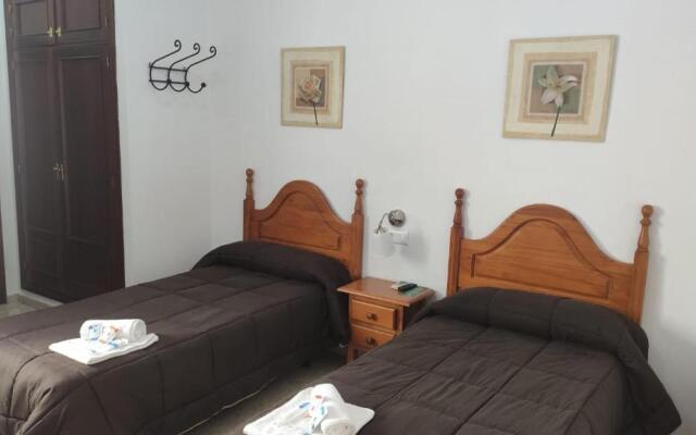 Hostal Efebo 24H