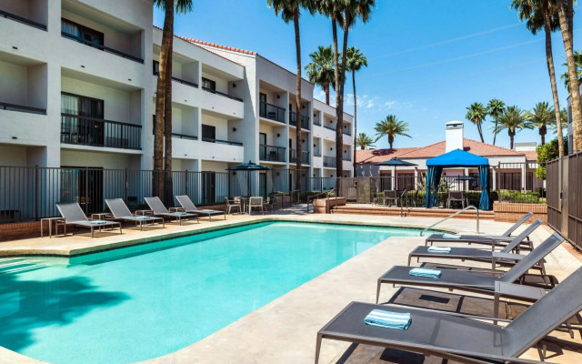 Courtyard Phoenix North by Marriott