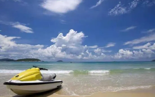 First sea view holiday apartment