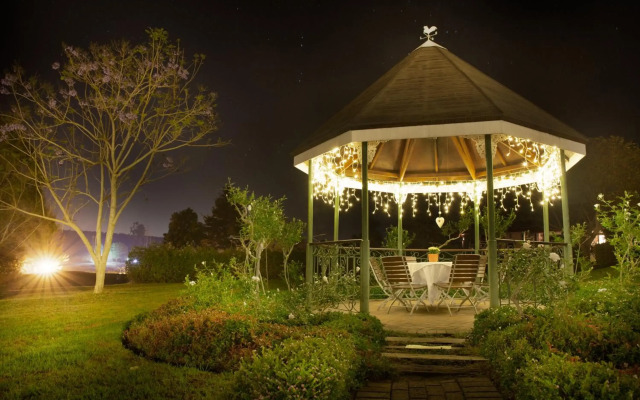 Oliver's Restaurant & Lodge