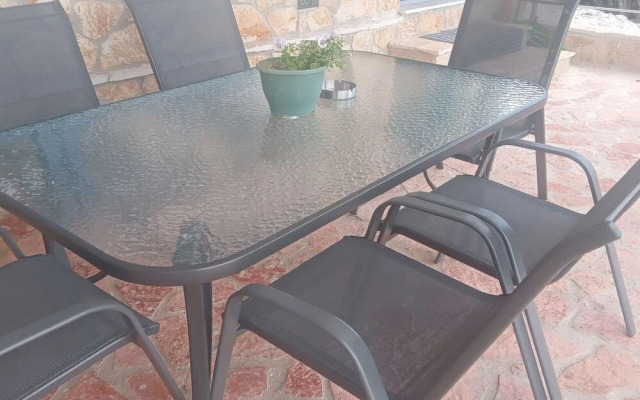 Maritinas Stone Apartment On The Beach