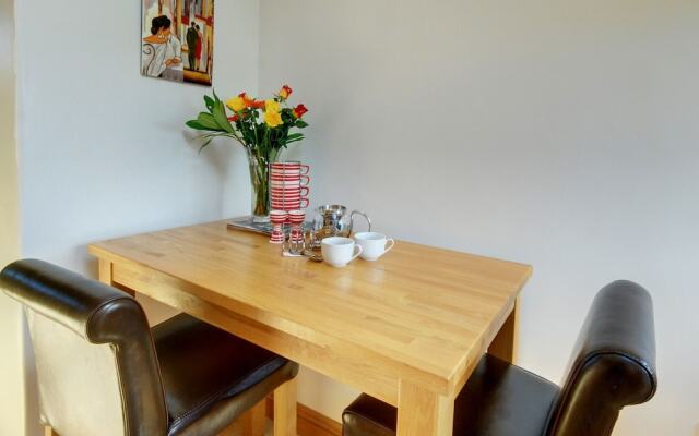 Romantic Holiday Home in Croyde Near Beach