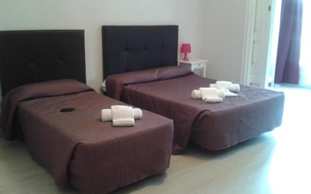 Hostal Balmes Centro