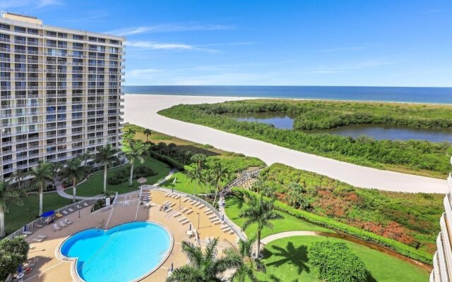 Beachfront Condo With Pool and Balcony Facing Beach