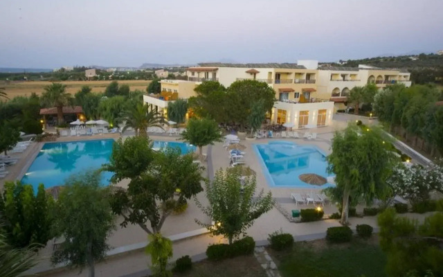 Maravel Apartments